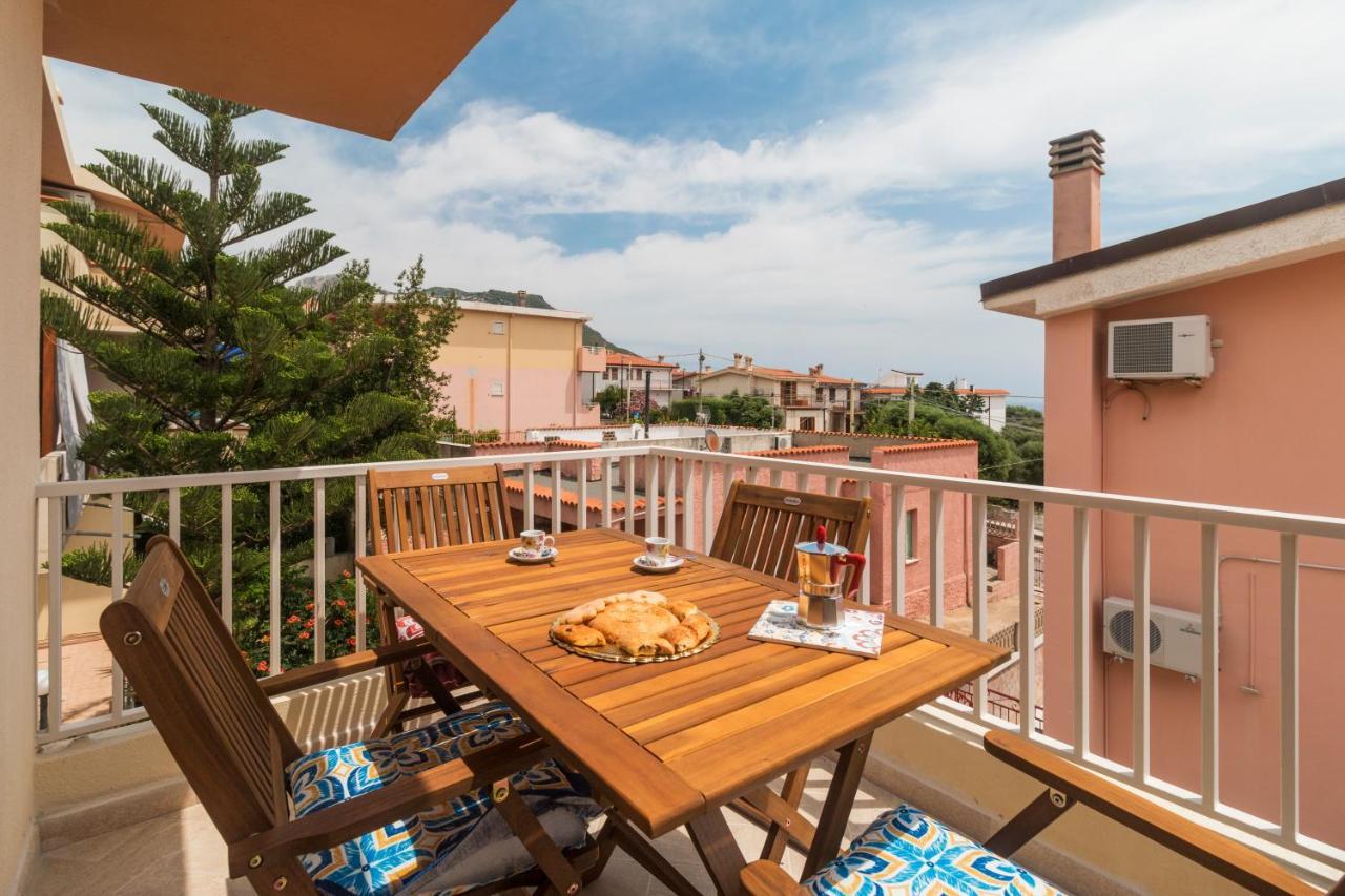 Uncle Leonard'S House Apartment Cala Gonone Exterior photo