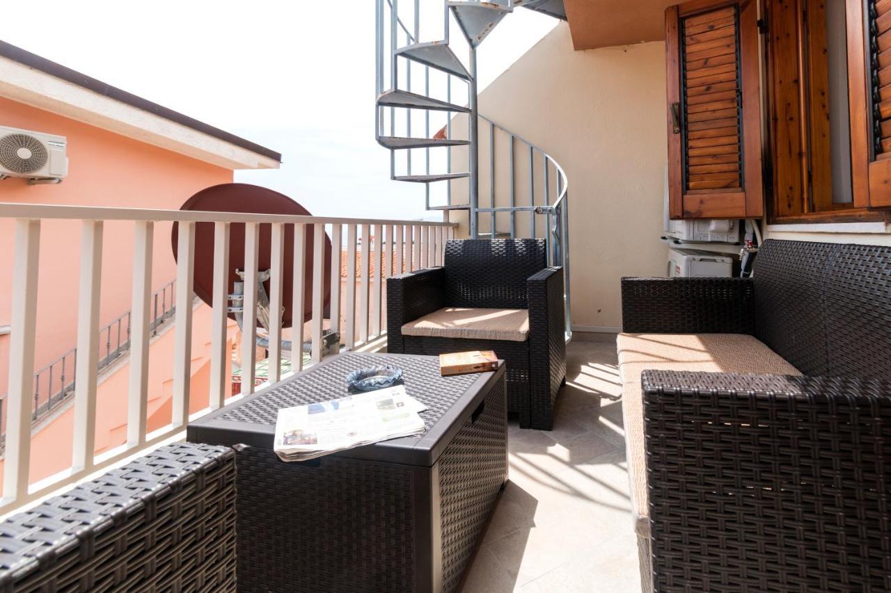 Uncle Leonard'S House Apartment Cala Gonone Exterior photo